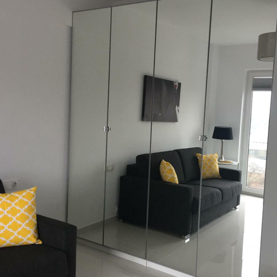 Apartament Francesca Appartamento Braşov Esterno foto