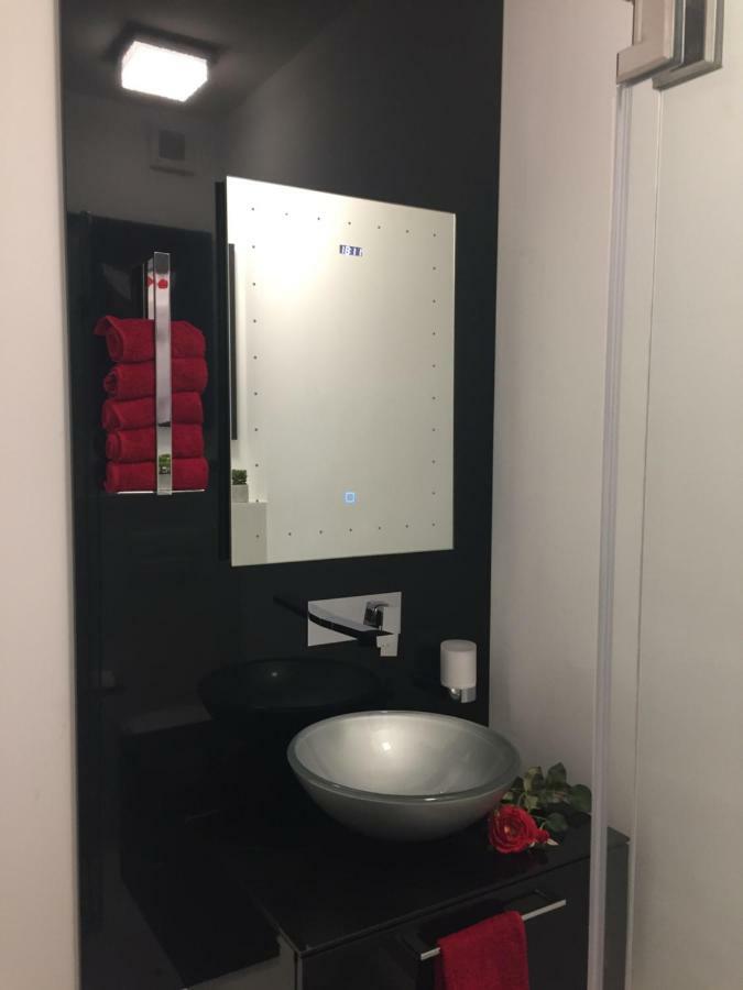 Apartament Francesca Appartamento Braşov Esterno foto